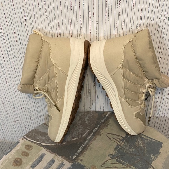 Women Winter Eddie Bauer Beige Winter Boots Size,9M Comfortable Soft - Picture 10 of 10